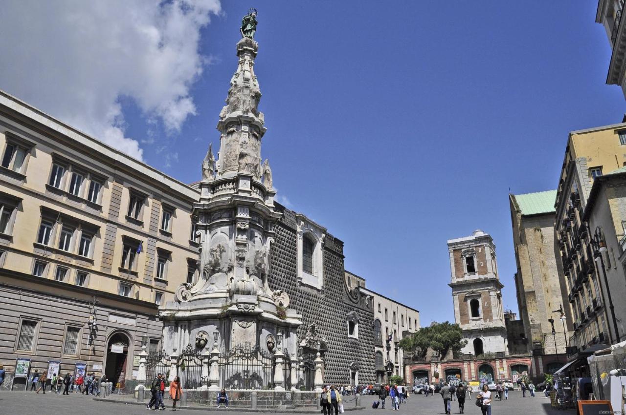 Casetta Soriano - Piazza Dante Naples Luaran gambar